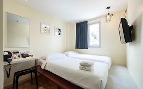 Fragrance Hotel - Balestier